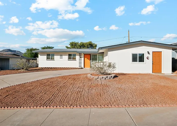 Mountain Retreat * Phoenix